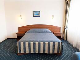 Maxima Slavia Hotel