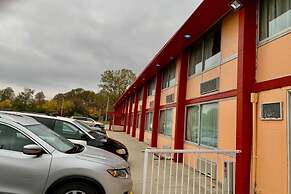 Red Carpet Inn & Suites Lima