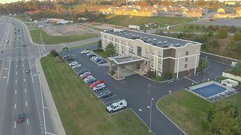 La Quinta Inn & Suites by Wyndham Sevierville / Kodak