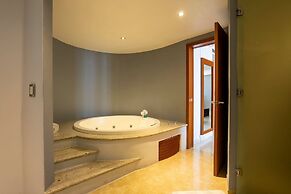 Holiday Inn Puebla Finsa by IHG