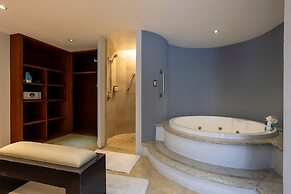 Holiday Inn Puebla Finsa by IHG