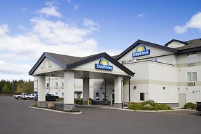 Days Inn by Wyndham Thunder Bay North