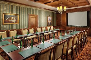 CARLSBAD PLAZA Medical Spa & Wellness hotel