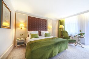 CARLSBAD PLAZA Medical Spa & Wellness hotel