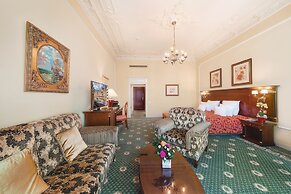 CARLSBAD PLAZA Medical Spa & Wellness hotel