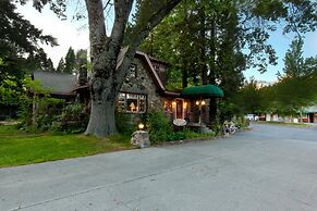 Strawberry Valley Inn