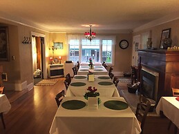 Strawberry Valley Inn