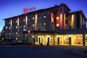 ibis Como