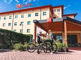 ibis Como