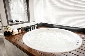 Alpina Phuket Nalina Resort & Spa