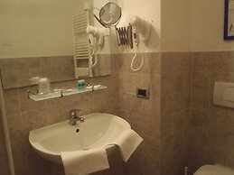 Airone Pisa Park Hotel