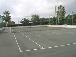 Corallia Beach Hotel Apartments