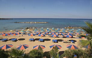 Corallia Beach Hotel Apartments