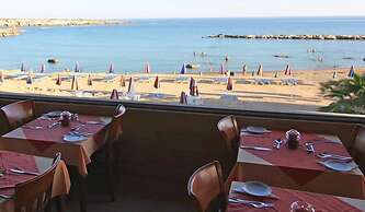 Corallia Beach Hotel Apartments