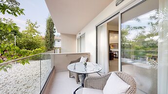 Acrotel Athena Pallas