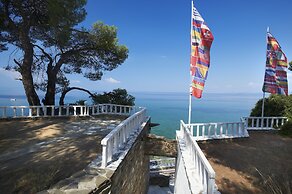 Acrotel Athena Pallas