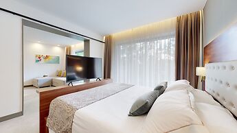 Acrotel Athena Pallas