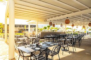 Crystal Springs Beach Hotel