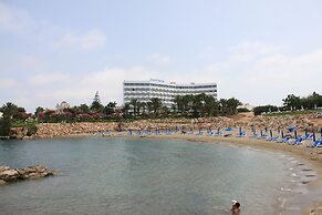 Crystal Springs Beach Hotel