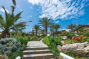 Crystal Springs Beach Hotel