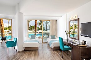 Crystal Springs Beach Hotel