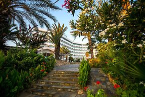 Crystal Springs Beach Hotel