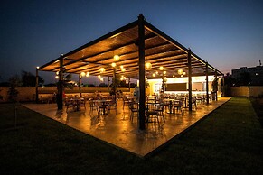 Crystal Springs Beach Hotel