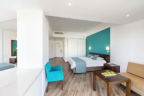 Crystal Springs Beach Hotel