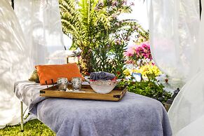 Crystal Springs Beach Hotel