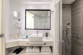 Crystal Springs Beach Hotel