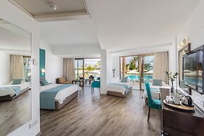 Crystal Springs Beach Hotel