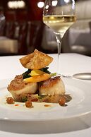 Sterling Inn & Spa - an Ontario's Finest Inn