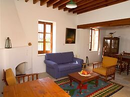 Porfyrios Country House