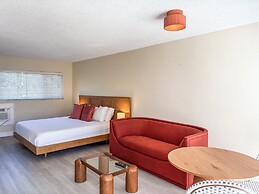 Ocean Lodge