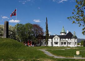 Bårdshaug Herregård