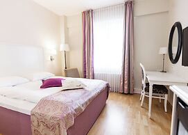 Bårdshaug Herregård