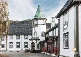 Bårdshaug Herregård