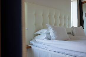 Avalon Hotel