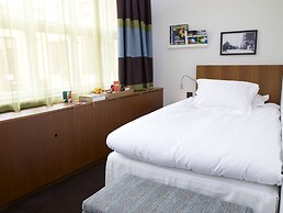 Avalon Hotel