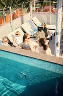 Avalon Hotel