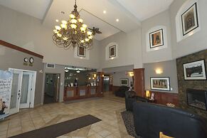 Lakeview Inns & Suites - Fort Nelson