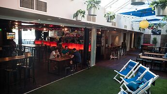 Nomads St Kilda Hostel