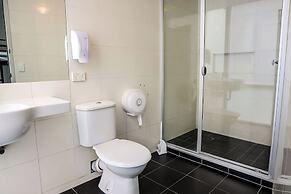 Nomads St Kilda Hostel