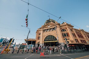 Nomads St Kilda Hostel