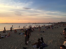 Nomads St Kilda Hostel