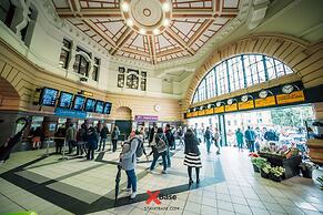 Nomads St Kilda Hostel