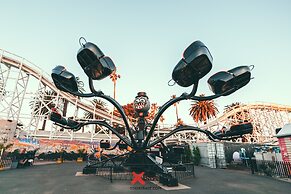 Nomads St Kilda Hostel