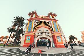 Nomads St Kilda Hostel