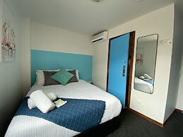 Nomads St Kilda Hostel