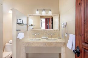 Arenal Kioro Suites & Spa